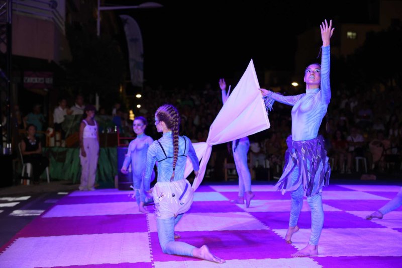 Y los mares sucumben ante la acción depredadora y el egoísmo de la humanidad en los Escacs Vivents de Xàbia  Y los mares sucumben ante la acción depredadora y el egoísmo de la humanidad en los Escacs Vivents de Xàbia